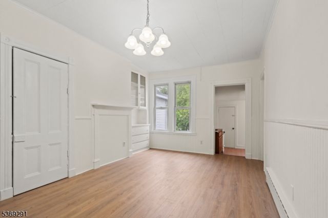 20 Elk St, Paterson City, NJ 07503