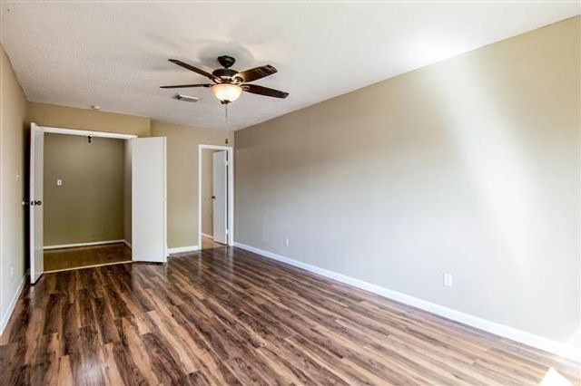 411 S Austin Street, Webster, TX 77598