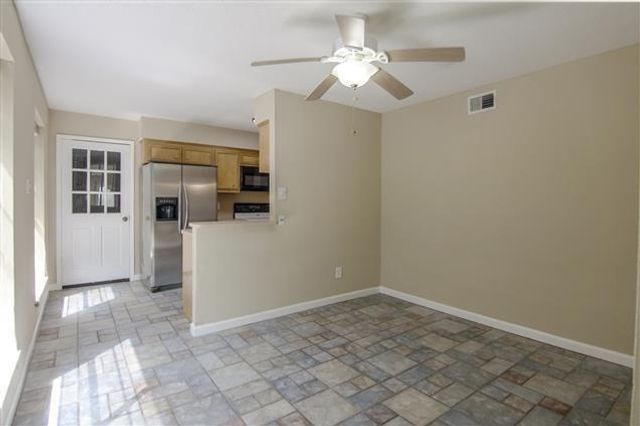 411 S Austin Street, Webster, TX 77598