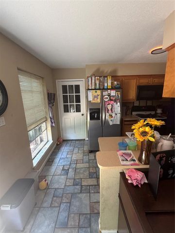 411 S Austin Street, Webster, TX 77598