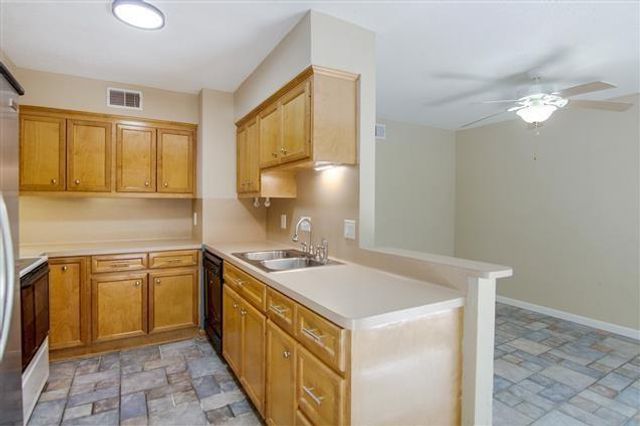 411 S Austin Street, Webster, TX 77598