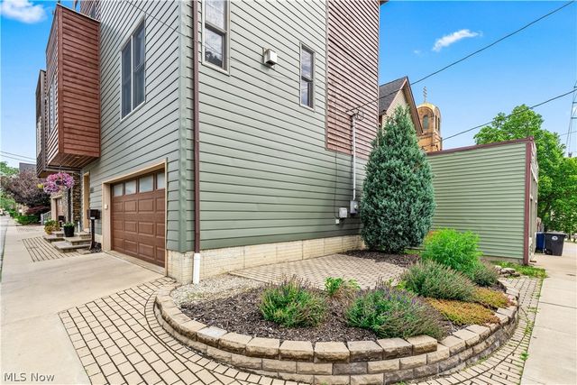 2307 Thurman Avenue, Cleveland, OH 44113