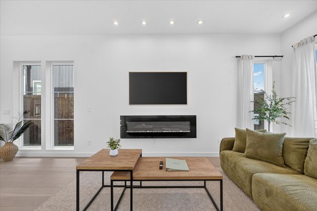 834 Mcbroom Street, Dallas, TX 75212