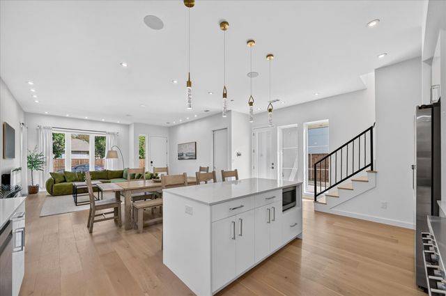 834 Mcbroom Street, Dallas, TX 75212