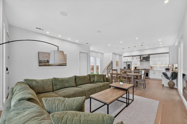 834 Mcbroom Street, Dallas, TX 75212