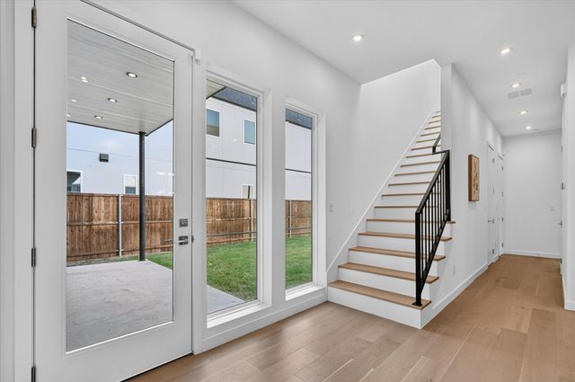 834 Mcbroom Street, Dallas, TX 75212