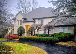 4810 Forest Hill Drive, Toledo, OH 43623