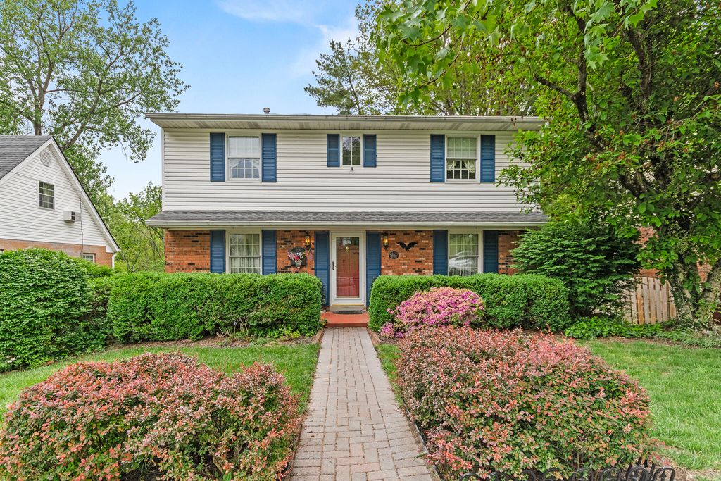 228 Bluegrass Avenue, Southgate, KY 41071