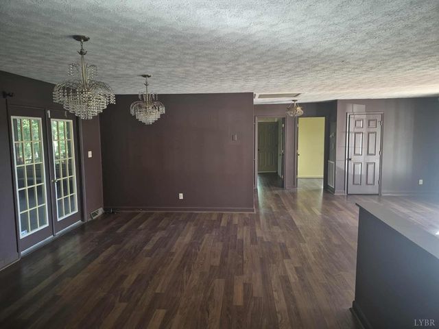 404 Darrell Lane, Hurt, VA 24563