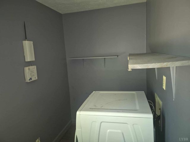 404 Darrell Lane, Hurt, VA 24563