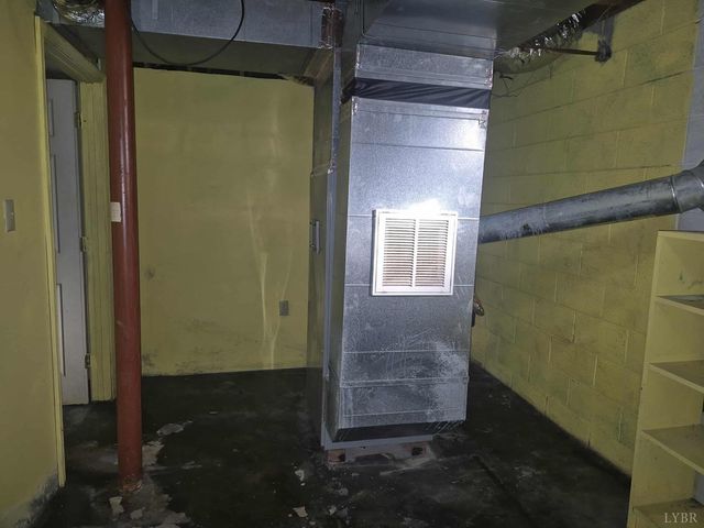 404 Darrell Lane, Hurt, VA 24563