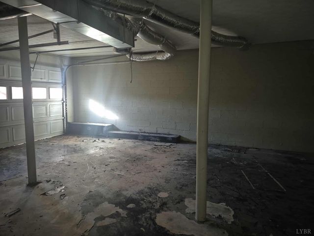 404 Darrell Lane, Hurt, VA 24563