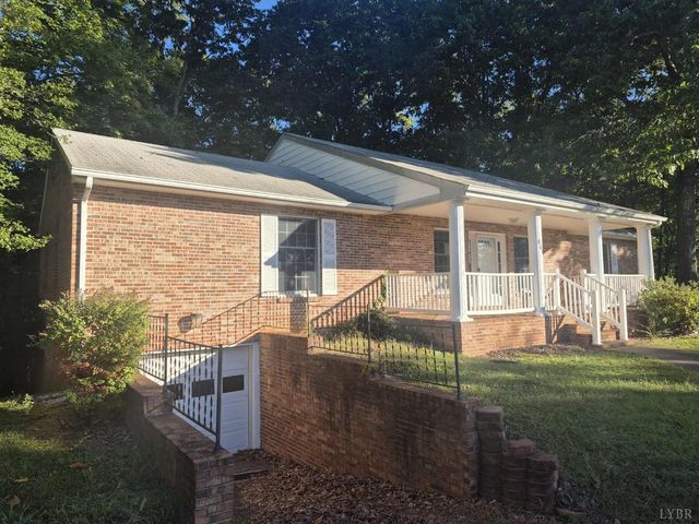 404 Darrell Lane, Hurt, VA 24563