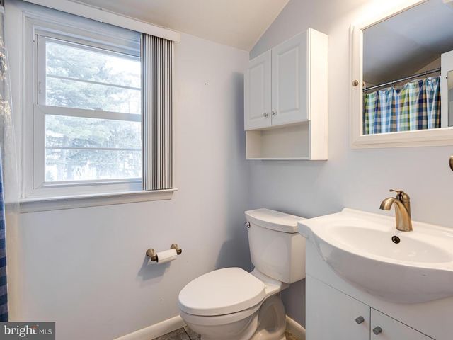 405 REVERE RD, Lafayette Hill, PA 19444