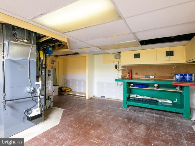 405 REVERE RD, Lafayette Hill, PA 19444