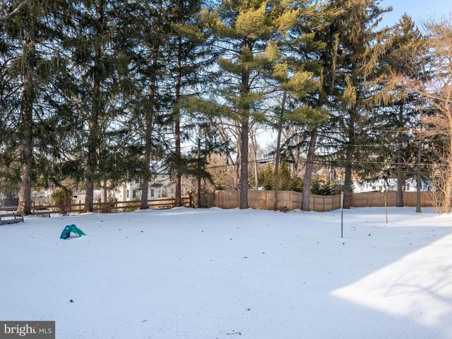 405 REVERE RD, Lafayette Hill, PA 19444