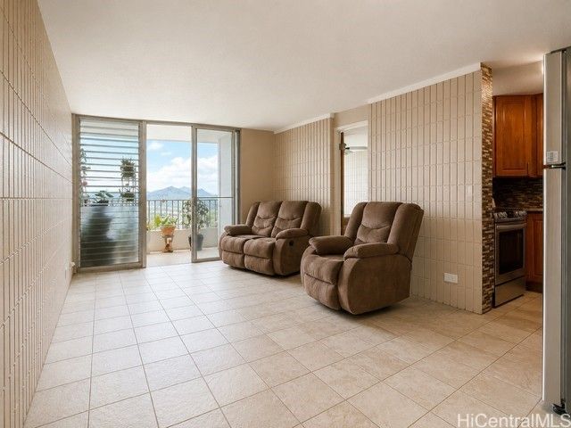 46-283 Kahuhipa Street C1201, Kaneohe, HI 96744