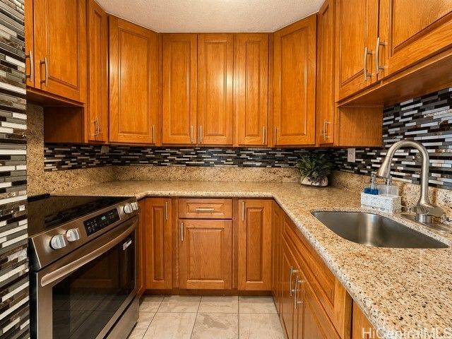 46-283 Kahuhipa Street C1201, Kaneohe, HI 96744