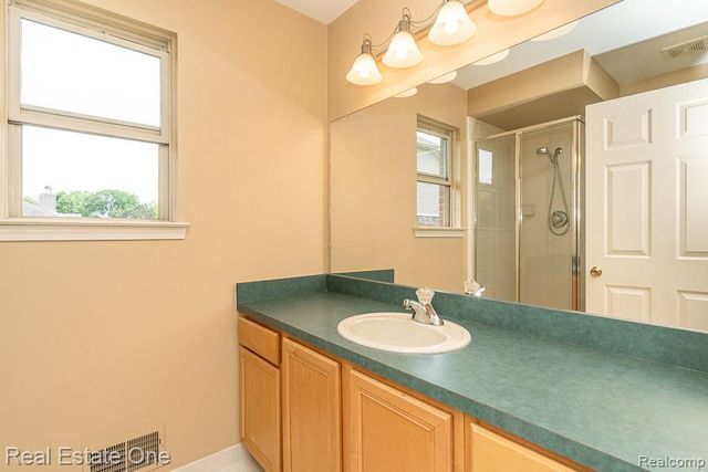 52033 Pebble Creek Drive, New Baltimore, MI 48047