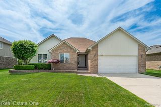 52033 Pebble Creek Drive, New Baltimore, MI 48047