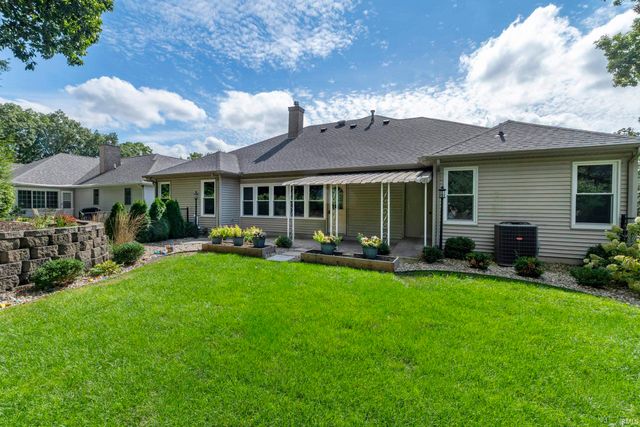2112 FOXBORO Court, Mishawaka, IN 46545
