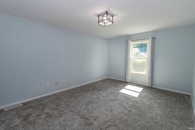 2112 FOXBORO Court, Mishawaka, IN 46545