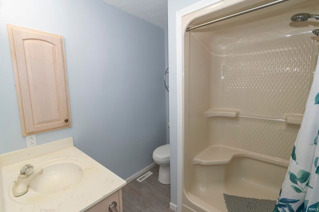 2112 FOXBORO Court, Mishawaka, IN 46545