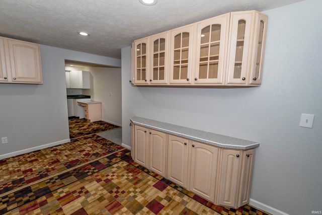 2112 FOXBORO Court, Mishawaka, IN 46545