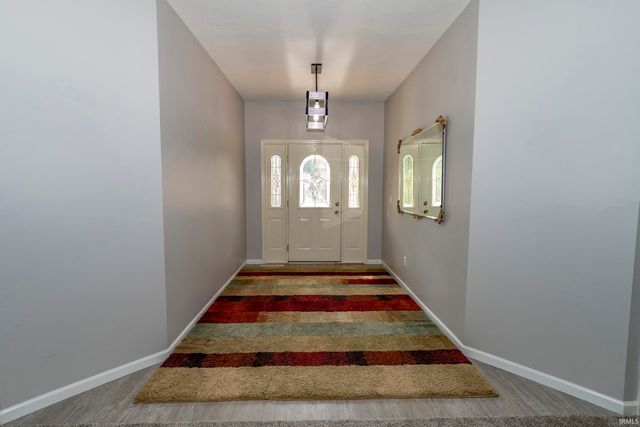 2112 FOXBORO Court, Mishawaka, IN 46545