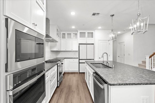 15961 Mavericks Ln, Lathrop, CA 95330