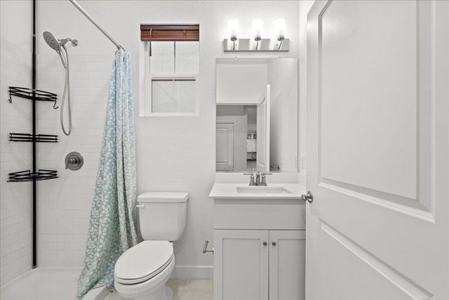 15961 Mavericks Ln, Lathrop, CA 95330