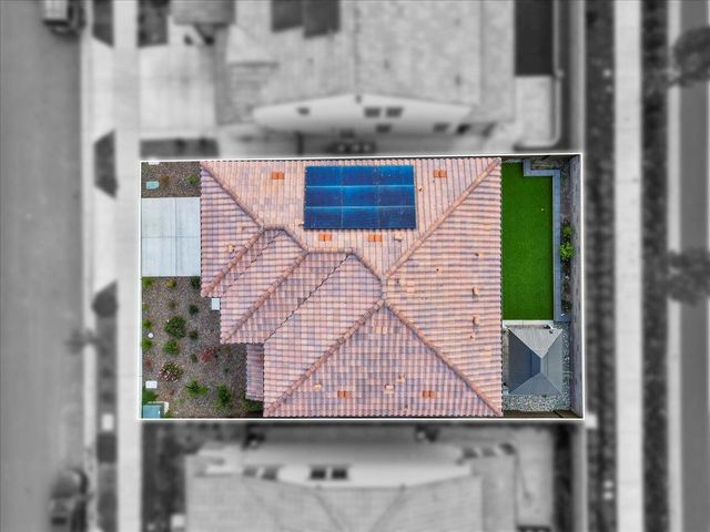 15961 Mavericks Ln, Lathrop, CA 95330