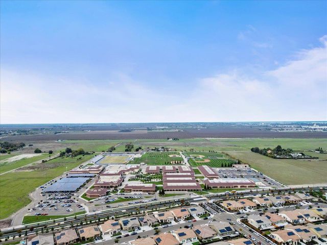 15961 Mavericks Ln, Lathrop, CA 95330