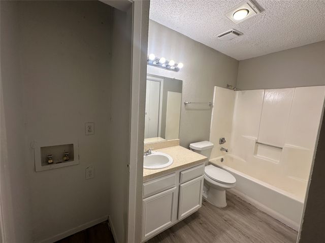 9696 Walnut Street 1202, Dallas, TX 75243