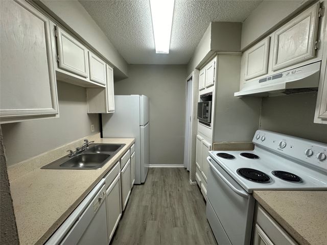 9696 Walnut Street 1202, Dallas, TX 75243