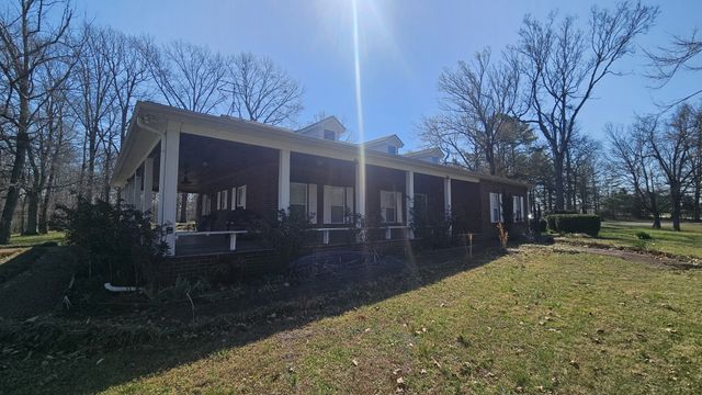2769 New Hall Rd, Greenbrier, TN 37073
