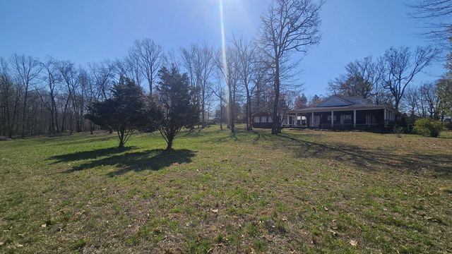 2769 New Hall Rd, Greenbrier, TN 37073