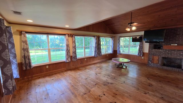 2769 New Hall Rd, Greenbrier, TN 37073