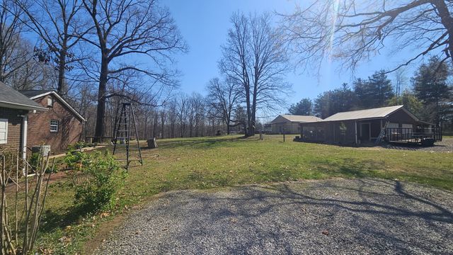 2769 New Hall Rd, Greenbrier, TN 37073