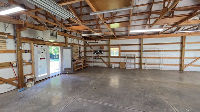 2769 New Hall Rd, Greenbrier, TN 37073