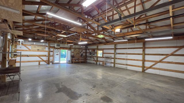 2769 New Hall Rd, Greenbrier, TN 37073