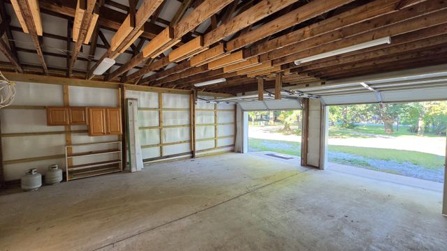 2769 New Hall Rd, Greenbrier, TN 37073