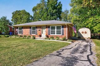 2401 Maplewood Drive, Lexington, KY 40503