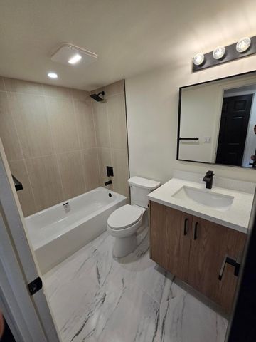 3001 Sunrise Lakes Drive E 303, Sunrise, FL 33322