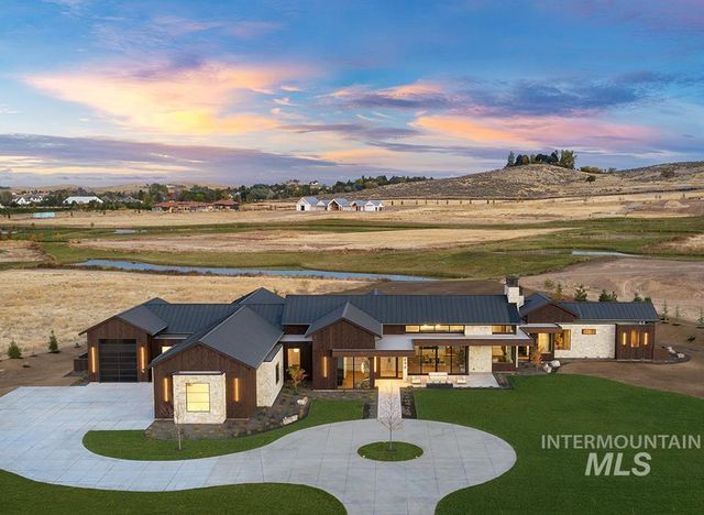 698 E Equine Lane, Eagle, ID 83616 property photo