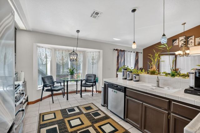 6510 Kenbridge St, Elk Grove, CA 95758