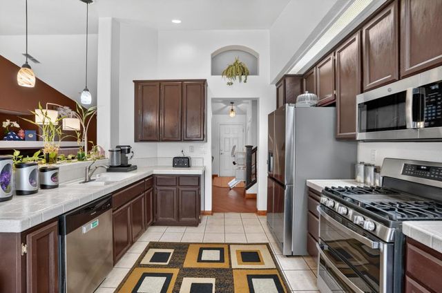 6510 Kenbridge St, Elk Grove, CA 95758