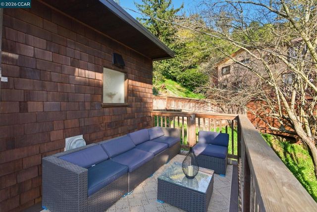 3382 Dwight Way, Berkeley, CA 94704