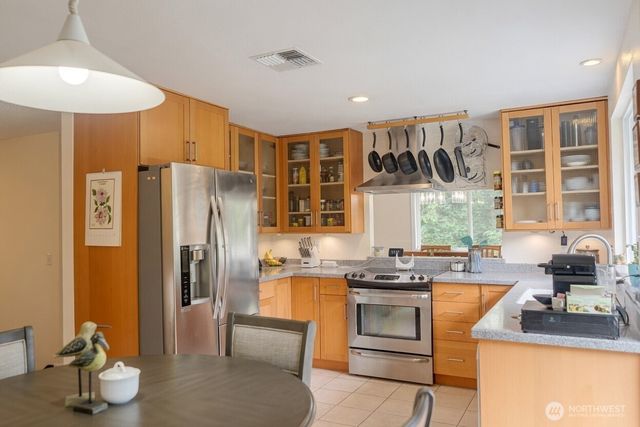 7733 Redstart Drive SE, Olympia, WA 98513