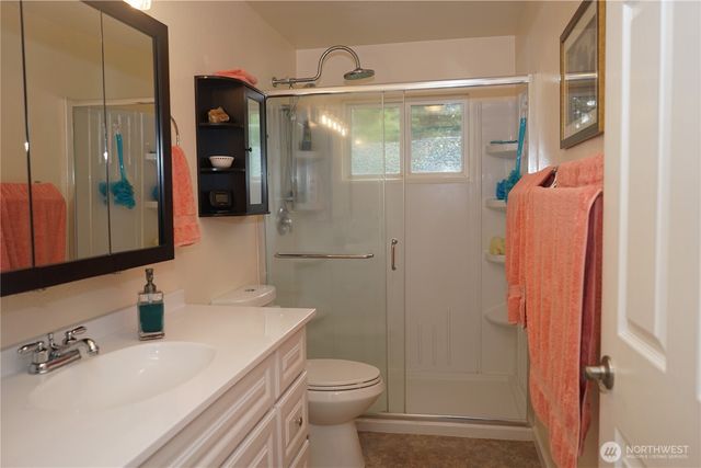 7733 Redstart Drive SE, Olympia, WA 98513